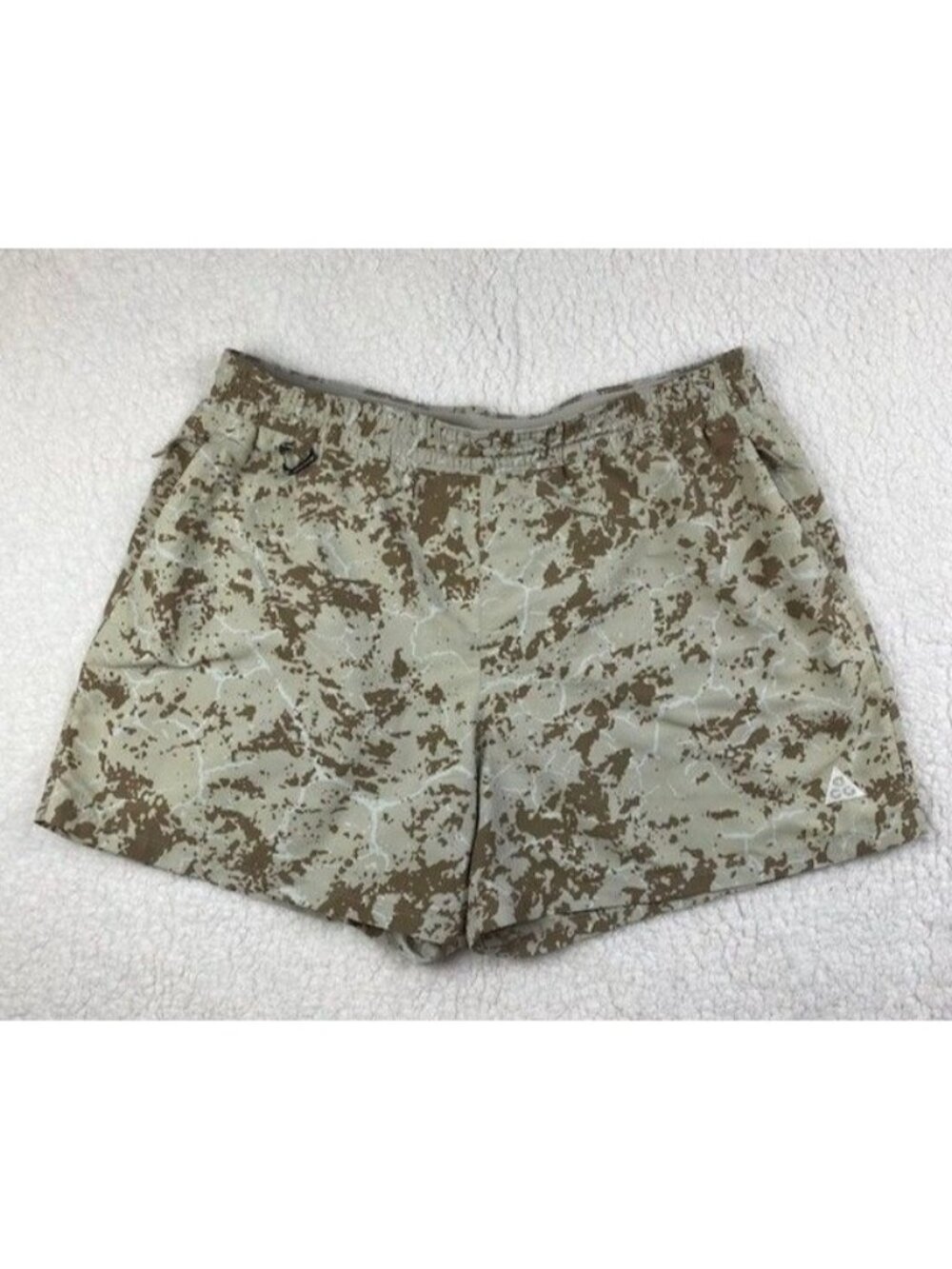 Nike ACG Trail Shorts Women's Size XL Sand Dune Camo Hiking Quick-Dry FB7862-012